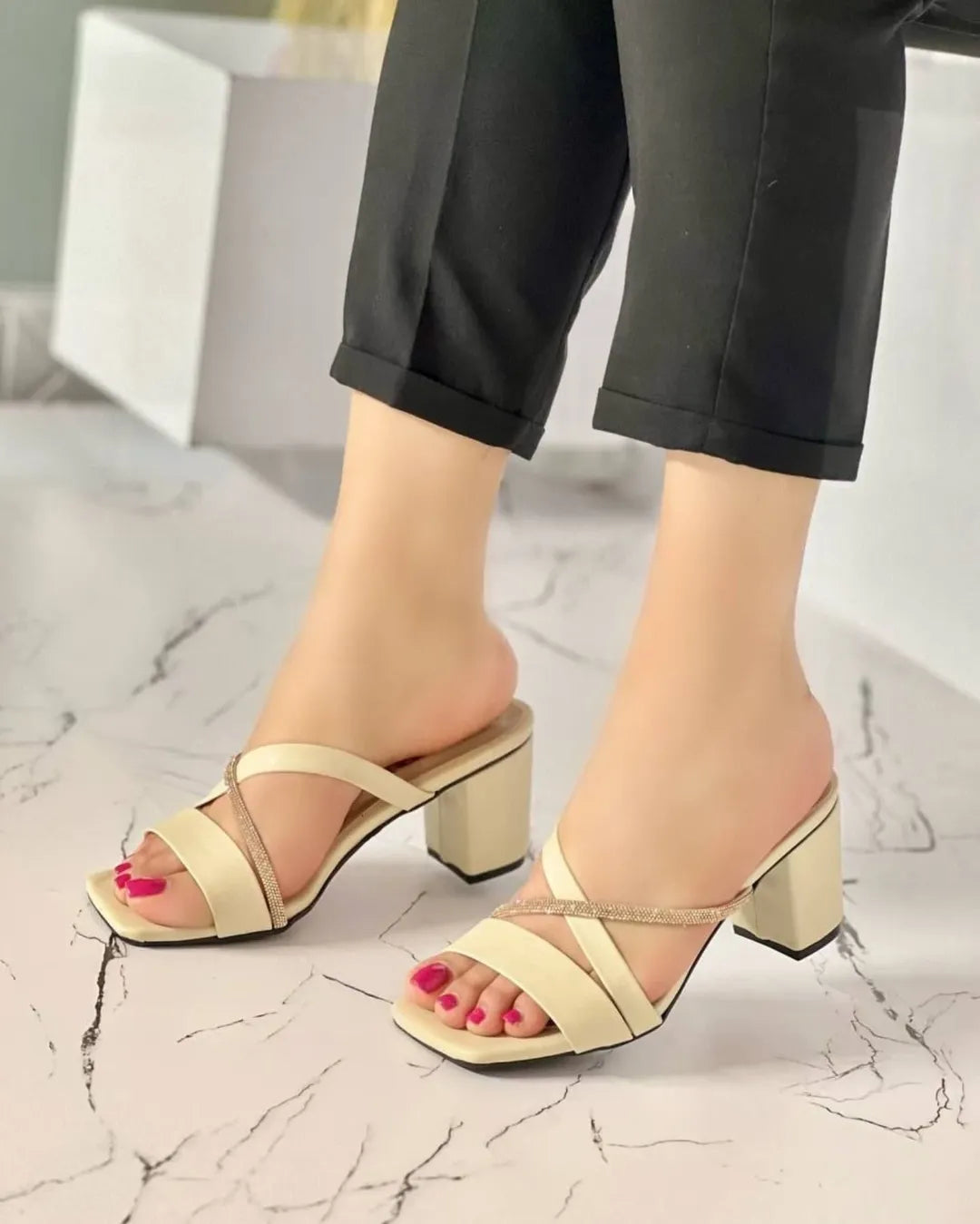Stepin Si72 Ivory Block Heels